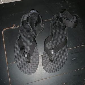 Platform Black Tevas